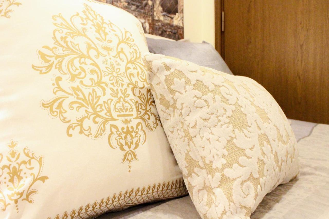فيلا Gold House Namba Minami أوساكا المظهر الخارجي الصورة
